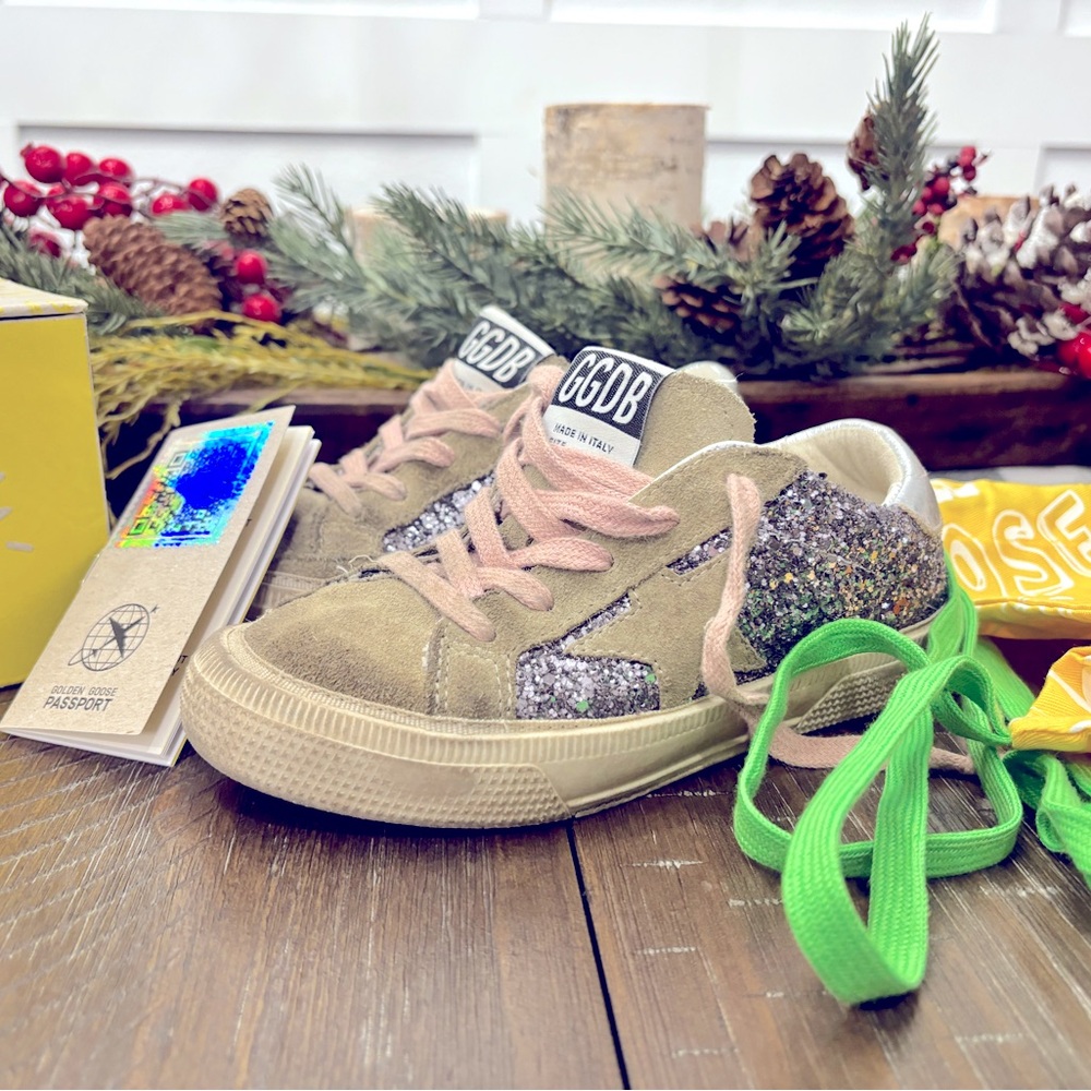 Girls Golden Gooses size 30 (size 13 kids)